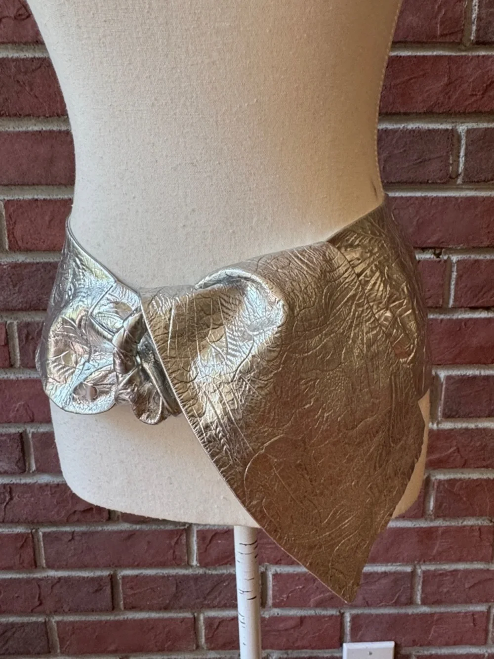 Embossed Floral Design Silver Metallic Leather Waist Wrap Belt O/S Handmade USA